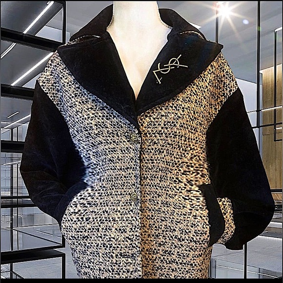 Authentic YSL Saint Laurent Women’s Button Up Coat. - Picture 7 of 16